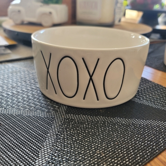 Rae Dunn dog bowl - Picture 1 of 3